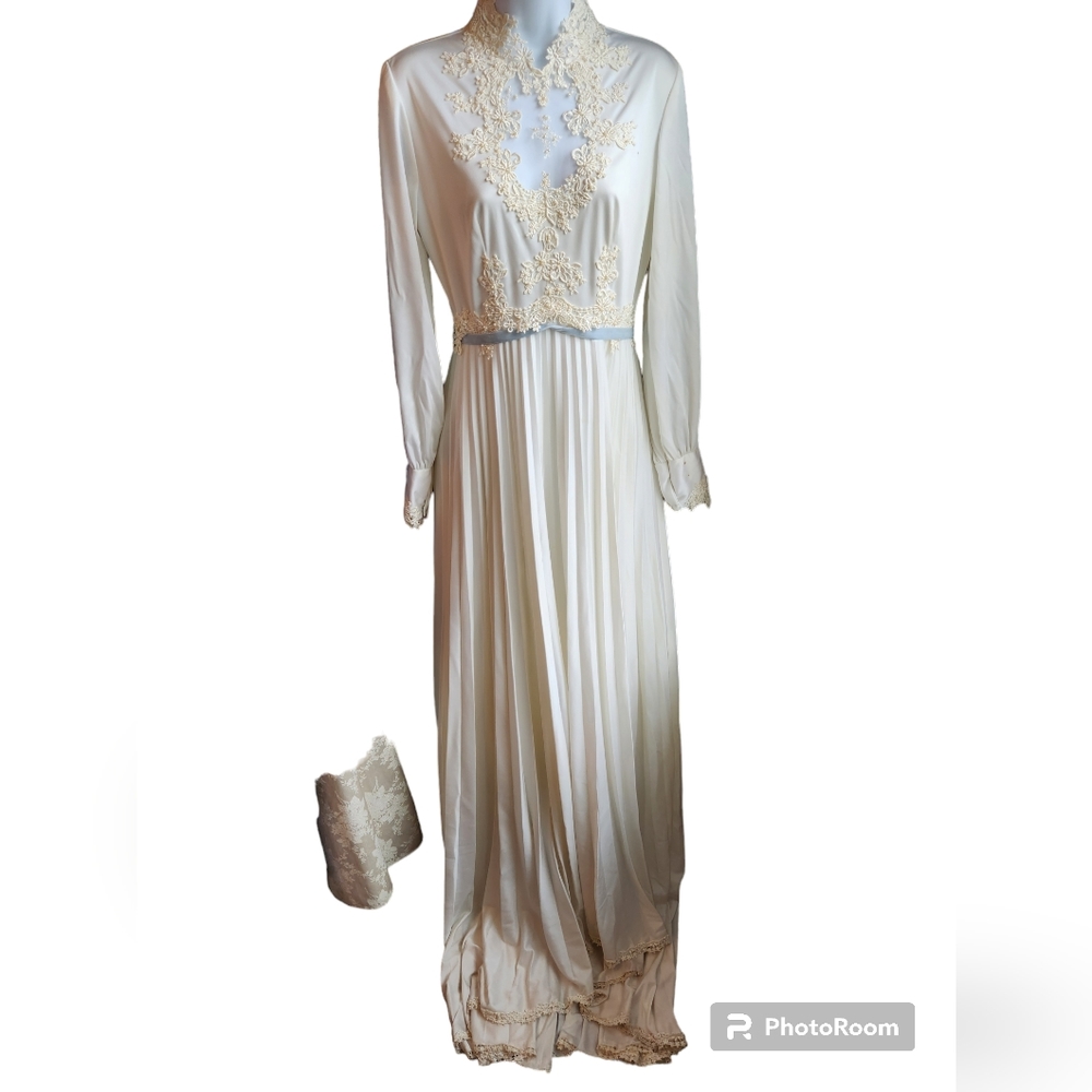 Vintage Ivory Lace Pleats Renaissance Prairie Maxi Wedding Dress Size 12
